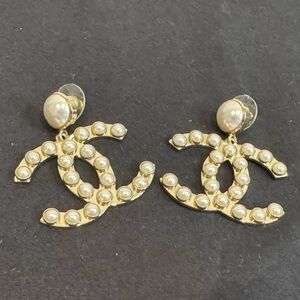 Chanel earrings statement dangle large gold faux pearl costume